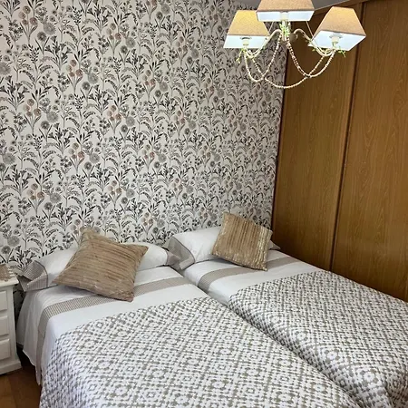 Charming House In Teo With Balcony And Parking Included Rua De Francos