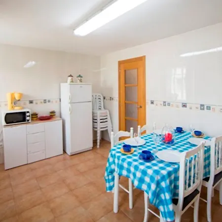 Charming House In Teo With Balcony And Parking Included Hébergement de vacances